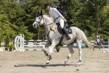 Foto: Juliane Rabold und Nurena Blue von Whitemoon springen aktuell von Erfolg zu Erfolg. - Fotograf: © Sabrina Steinert