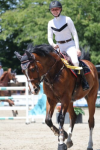 Foto: S-Siegerin Victoria Hoffmeister bei der Ehrenrunde für ihren ersten S-Sieg - Fotograf: © D. Matthaes Foto: S-Siegerin Victoria Hoffmeister bei der Ehrenrunde für ihren ersten S-Sieg - Fotograf: © D. Matthaes