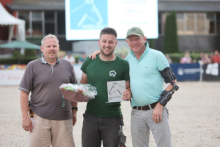 Foto: Ausgezeichneter Helfer: Lukas Fischer mit Turnierchef Mario Walter und Kassier Jürgen Zappe - Fotograf: © D. Matthaes Foto: Ausgezeichneter Helfer: Lukas Fischer mit Turnierchef Mario Walter und Kassier Jürgen Zappe - Fotograf: © D. Matthaes