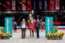 Foto: Marvin Jüngel konnte das Eröffnungsspringen der PARTNER PFERD 2026 gewinnen - Fotograf: Reitsport-Hellmann.de 