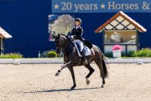 Foto: In ihrem internationalen Grand Prix-Debüt am Mittwoch belegten Lena Haßmann und die achtjährigen Chere Celine OLD auf Anhieb Rang acht - Fotograf: sportfotos-lafrentz.de
