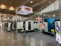Foto: Böckmann auf der Messe Pferd und Jagd in Hannover - Fotograf: Böckmann Fahrzeugwerke GmbH Foto: Böckmann auf der Messe Pferd und Jagd in Hannover - Fotograf: Böckmann Fahrzeugwerke GmbH