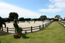 Foto: Ist auch 2026 Gastgeber und Schauplatz der CSE-Turniere: die Reitanlage Jörg Naeve in Ehlersdorf in Schleswig-Holstein. - Fotograf: Christian Beeck Foto: Ist auch 2026 Gastgeber und Schauplatz der CSE-Turniere: die Reitanlage Jörg Naeve in Ehlersdorf in Schleswig-Holstein. - Fotograf: Christian Beeck