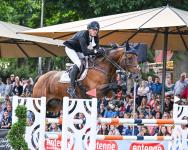 Foto: Spring- und Dressursport, DM und CAIO Vierspänner - all das bietet das 77. Oldenburger Landesturnier vom 22. - 26. Juli. Jetzt ist der Ticketvorverkauf mit Early Bird-Tarif gestartet - Fotograf: OLT/ Rastede