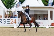 Foto: Der Sieger La Jolie SW OLD und Carina Scholz - Fotograf: Lafrentz