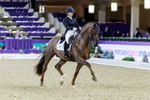 Foto: Life Time FRH, der Weltmeister der siebenjährigen Dressurpferde, gewinnt mit Charlott-Maria Schürmann die Einlaufprüfung des Nürnberger Burg-Pokal-Finale - Fotograf: sportfotos-lafrentz.de