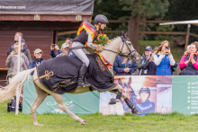 Foto: Delia und Anja Schöniger sind die neuen Bundeschampions der Vielseitigkeitsponys 2026. - Fotograf: (c) Jan Frohne Foto: Delia und Anja Schöniger sind die neuen Bundeschampions der Vielseitigkeitsponys 2026. - Fotograf: (c) Jan Frohne