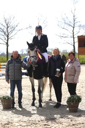 Foto: Thomas Heineking mit dem Deckhengst Toucento - Fotograf: Team Sosath