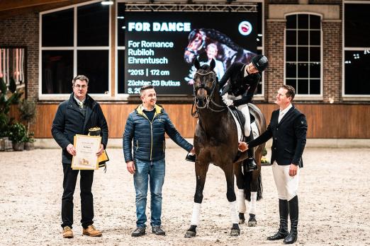 Foto: For Dance - Fotograf: Hof Sosath