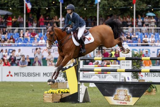 Foto: Lillie Keenan (USA) siegt mit Super Sox im Lotto-Hessen-Preis - Fotograf: Sportfotos-Lafrentz