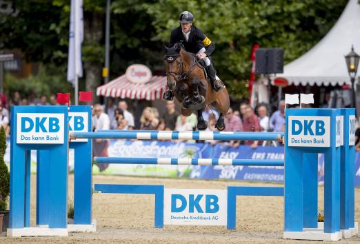 Foto: Auch Titelverteidiger Marcus Ehning startet wieder bei der Paderborn Challenge auf den Schützenplatz - Fotograf: Sportfotos-Lafrentz.de