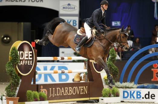 Foto: Sieger im Preis von J.J.Darboven, Maurice Tebbel mit Chacco`s Son - Fotograf: Sportfoto-Lafrentz.de