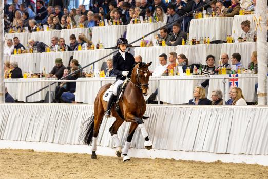 Foto: Preisspitze Semenyo N v. Secret/Belissimo M - Fotograf: Hannoveraner Verband