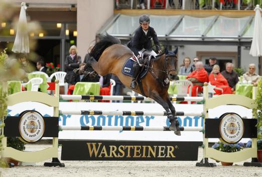 Foto: zeigt Katrin Eckermann beim Burgturnier in Nörten-Hardenberg 2012 - Fotograf: sportfotos-lafrentz.de