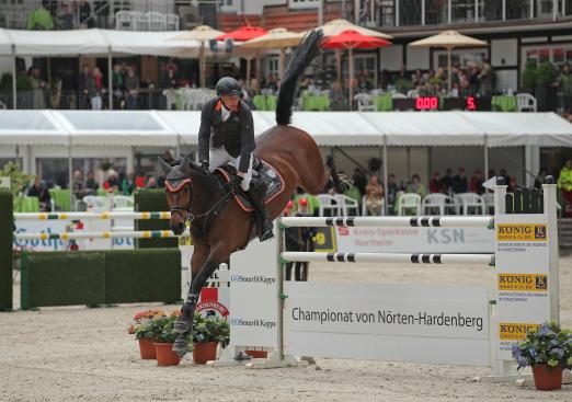 Foto: Mario Stevens & Little Pezi - Fotograf: sportfotos-lafrentz.de Foto: Mario Stevens & Little Pezi - Fotograf: sportfotos-lafrentz.de