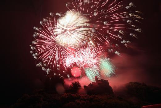 Foto: Impressionen vom Feuerwerk beim Burgturnier 2013 - Fotograf: www.sportfotos-lafrentz.de