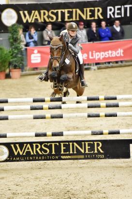 Foto: War 2014 Siegerin im Großen Warsteiner Preis der Junioren: Julia Schacht aus Niedersachsen - Fotograf: Karl-Heinz Frieler