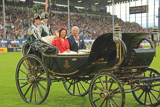 Foto: Das schwedische Königspaar bei der Eröffnungsfeier zum CHIO Aachen 2016 - Fotograf: CHIO Aachen/Michael Strauch