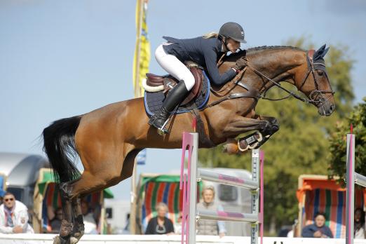 Foto: Cassandra Orschel mit Herzblatt - Fotograf: Stefan Lafrentz