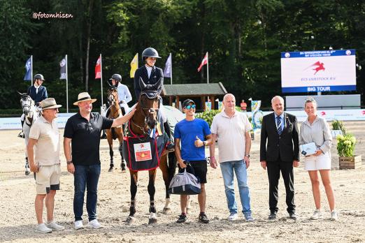 Foto: Siegerehrung - Fotograf: Fotografie Mhisen Foto: Siegerehrung - Fotograf: Fotografie Mhisen