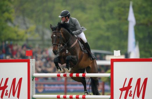 Foto: Philipp Weishaupt wurde als bester Deutscher Zweiter mit Chico im Longines Global Champions Tour Grand Prix of Hamburg, presented by H&M - Fotograf: Stefan Lafrentz