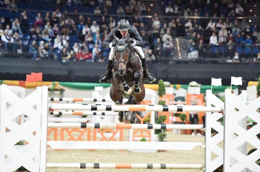 Foto: Hans-Thorben Rüder gewann zum zweiten Mal den Großen Preis der Baltic Horse Show, diesmal mit Orlanda - Fotograf: Karl-Heinz Frieler