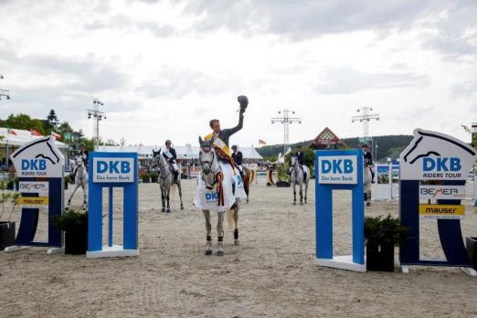 Foto: Dennis Nielsen und Cashmoaker DSP siegen im Großer Preis der Deutschen Kreditbank AG, Wertungsprüfung für die DKB RIDERS TOUR - Fotograf: Stefan Lafrentz