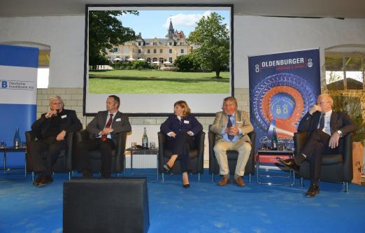 Foto: Liebenberger Pferdeforum: Die hochkarätig besetzten Vorträge diskutieren das Thema „Pferde und Medien: Wie begeistern wir mehr Menschen für die Pferdezucht und den Pferdesport?“ - Fotograf: Schreiner