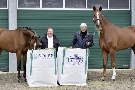 Foto: die beiden Partner Solem-Chef Bernd Beeking und Paul Schockemöhle (rechts) - Fotograf: Karl-Heinz Frieler 