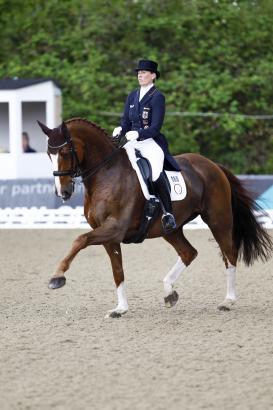 Foto: Anabel Balkenhol mit Diamonds Forever - Fotograf: Thomas Hellmann 