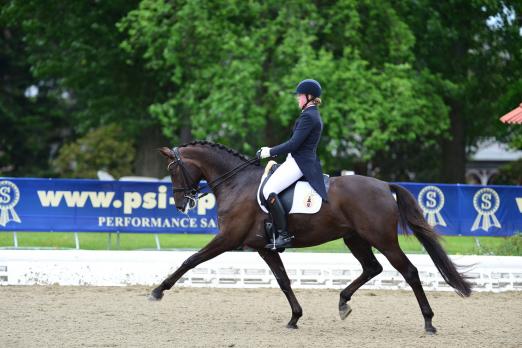 Foto: Jessica Krieg (GER) und Special Edition bei Future Champions 2013 - Fotograf: Mark Große Feldhaus