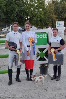 Foto: Sieger des M Springen am Mittwoch - Marc Poppel, Christine Gjerstadt und Maximilian Schoepf - Fotograf: Fotoagentur Dill