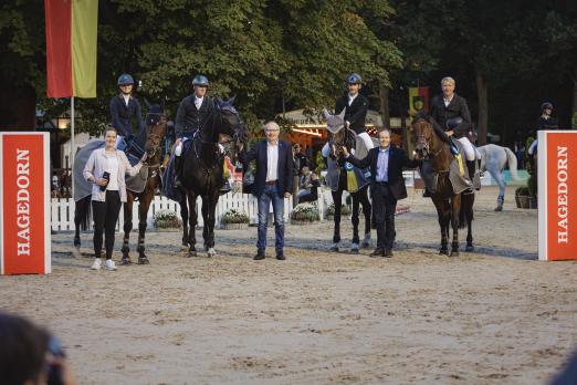 Foto: Das siegreiche Team Paderborn II mit Caroline Clemens, Matthias Berenbrinker, Andreas Tölle und Dirk Jürgensmeier (v.l.) - Fotograf: ©JohannaMilsePhotography.com