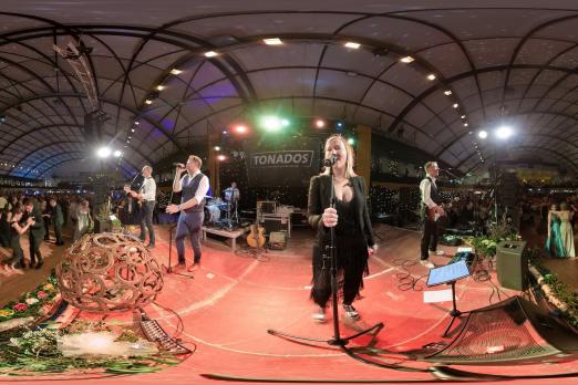Foto: Die beliebte Band Tonados sorgt erneut für beste Stimmung - Fotograf: Peter Hansen
