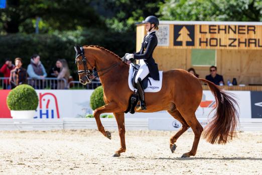 Foto: Vorjahressiegerin im Paiff-Förderpreis: Semmieke Rothenberger mit Farrington - Fotograf: sportfotos-lafrentz.de