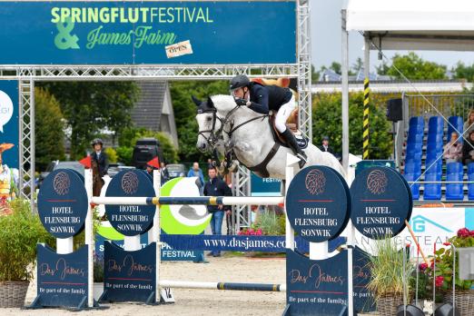 Foto: Hannes Ahlmann, eines der größten Talente Deutschlands, hat das Springflut Festival in Hörup vom 9. bis 13. Juli fest im Visier - Fotograf: RathmannVerlag/Malina Blunck