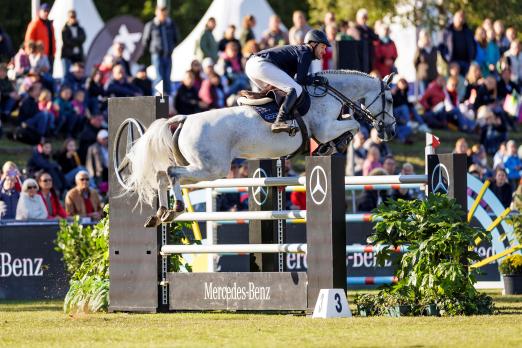 Foto: Donaueschingen, Abu Dhabi, Mexiko und wieder Donaueschingen – Maximilian Weishaupt und DSP Omerta Incipit haben ihr Ziel Titelverteidigung fest im Blick - Fotograf: sportfotos-lagfrentz.de
