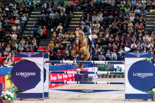 Foto: Sieger im Großen Sparkassen-Preis von Leipzig: Steve Guerdat (SUI) und Albführen‘s Iashin Sitte - Fotograf: Sportfotos-Lafrentz.de