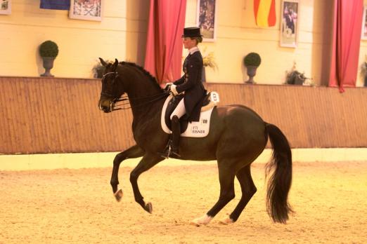 Foto: Helen Langehanenberg (GER) & Diamigo OLD. - Fotograf: Turnierfotografie Hilgenberg