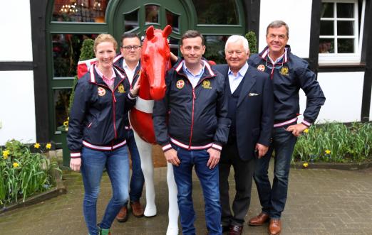 Foto: Freuen sich gemeinsam auf Horses & Dreams meets Denmark: v.l. Prinzessin Nathalie zu Sayn-Wittgenstein, Francois Kasselmann, Sören Pedersen, Ullrich Kasselmann und Dr. Ulf Möller - Fotograf: P.S.I. GmbH