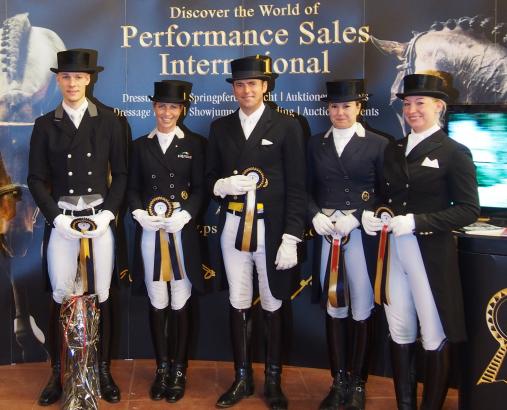 Foto: Siegerehrung Dressurprüfung Klasse S*** - Grand Prix de Dressage: v.l. Daniel Bachmann-Andersen, Isabel Freese, Heiner Schiergen, Michelle Hagman und Nicole Wego - Fotograf: Ankumer Dressur Club