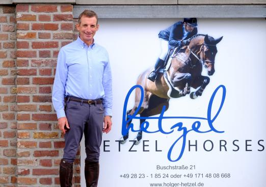 Foto: Holger Hetzel und sein Team bieten auch 2020 eine Internationale Springpferde-Auktion an