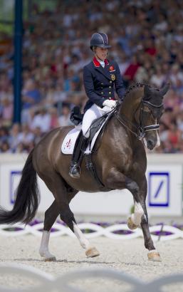 Foto: Charlotte Dujardin im Sattel von Valegro beim CHIO Aachen 2014 - Fotograf: Aachen2015/ Arnd Bronkhorst