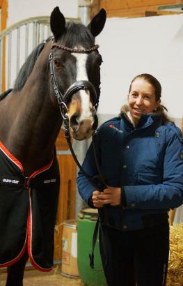 Foto: Astrid Neumayer und ihrem Top-Pferd DSP Rodriguez - Fotograf: Pferdenews.eu 