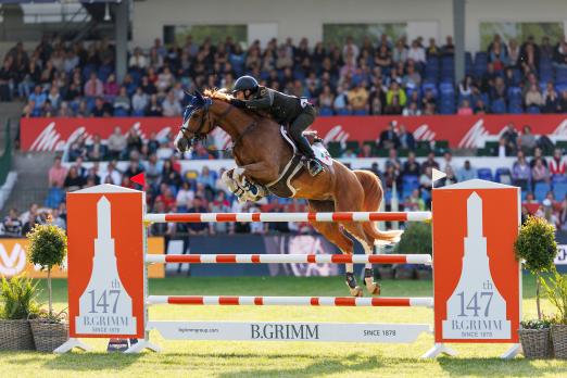 Foto: Andres Azcarraga (MEX) und Atlantica du Soleil Z sichern sich den Sieg im Preis von B.Grimm, Al Shira'aa CSI5* Tour - Fotograf: sportfotos-lafrentz.de