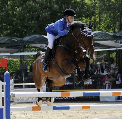 Foto: Vanessa Borgmann mit Come to win in Balve. - Fotograf: Petra Reker