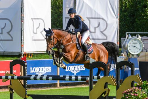 Foto: Sieg beim zweiten 5*-Turnier: Johanna Beckmann - Fotograf: RI/Equitaris
