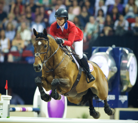 Beezie Madden, pictured here with Simon at the Longines FEI World Cup™ Jumping Final in Las Vegas last April, is the most decorated US female equestrian athlete of all time. She is currently the highest placed female athlete in the North American League, lying second in the East Coast standings. (FEI/Arnd Bronkhorst) 