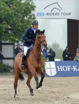 Foto: Julien Epaillard (FRA) und Cristallo A LM, Sieger im Preis der LVM - Fotograf: Stefan Lafrentz