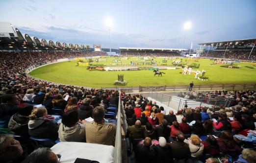 Foto: Es zeigt das Hauptstadion während des Mercedes-Benz Preises, Teil des FEI Furusiyya Nations´ Cup, beim CHIO Aachen 2013. - Fotograf: CHIO Aachen/Andreas Steindl